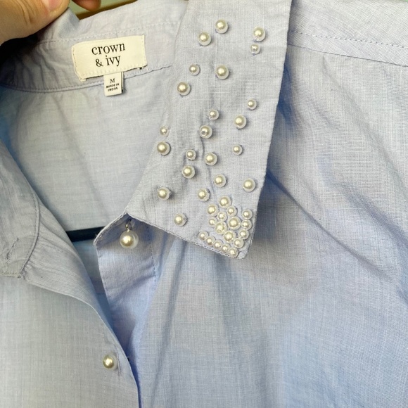 Crown and Ivy women’s size medium never worn pale blue button up shirt - Picture 3 of 7